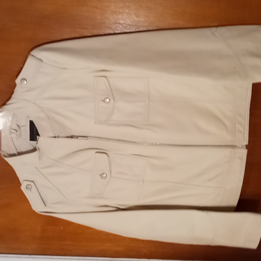 Womens genuine leather jacket in off white sz 12 US